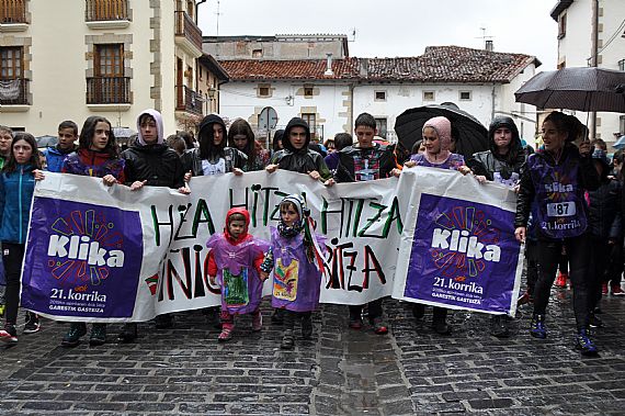 KORRIKA TXIKIKO ARGAZKI GUZTIAK ETA BIDEOA, MULTIMEDIA ATALEAN!!