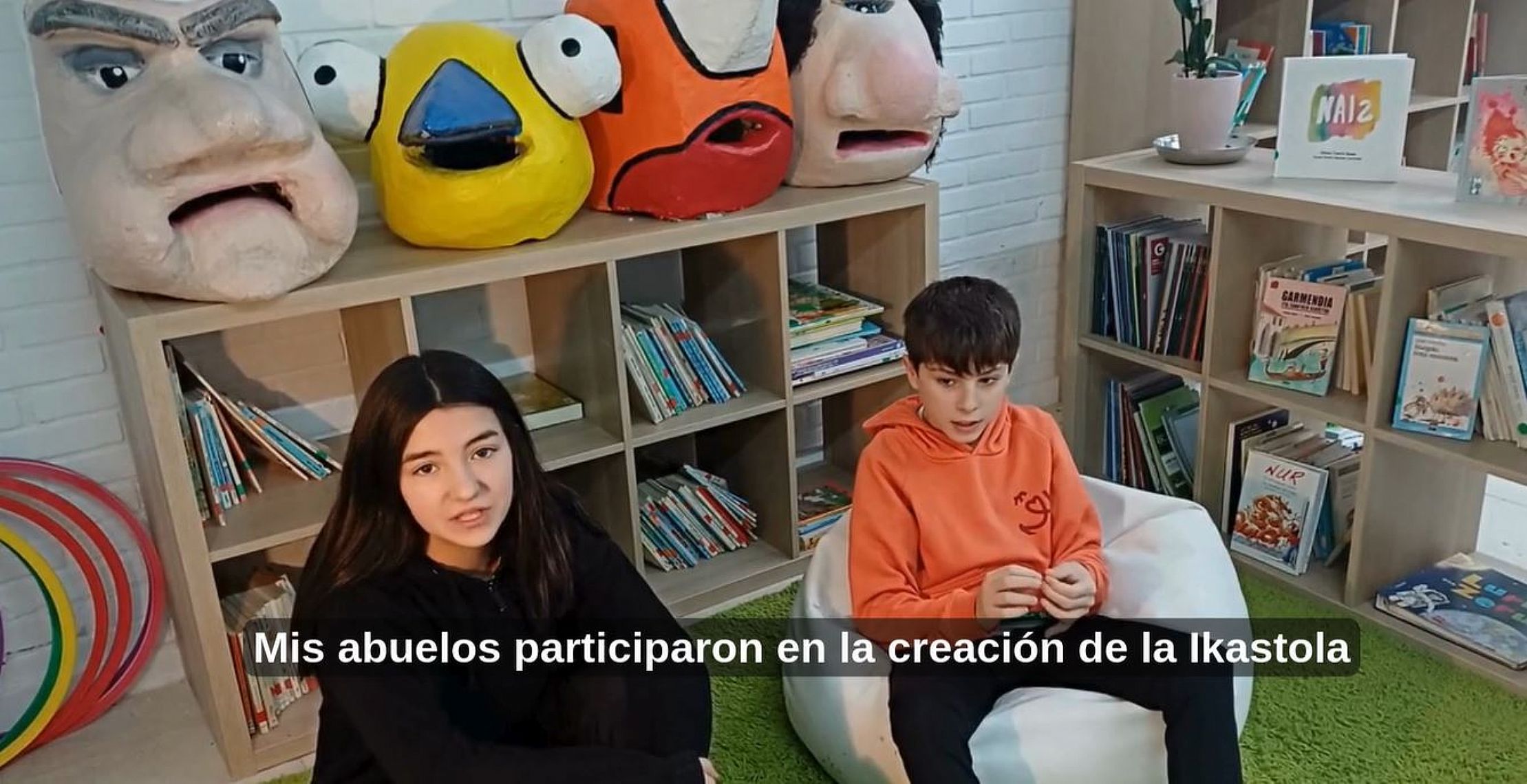 GURE AITON AMONAK IKASTOLAK SORTZEN IBILI ZIREN